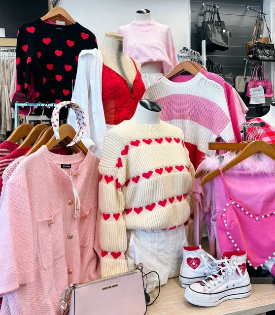 Plato's Closet - Niles, OH