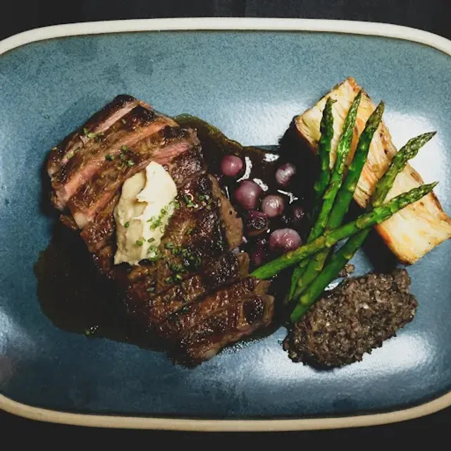 Longshots Steakhouse