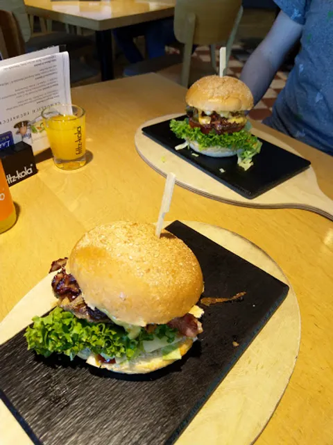 Biener Landbäckerei Wintering – Café in Esterfeld (im EDEKA)