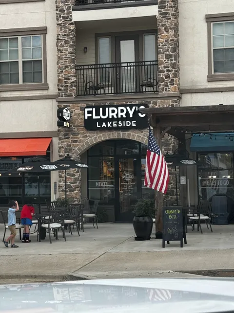 Flurry’s Market Lakeside