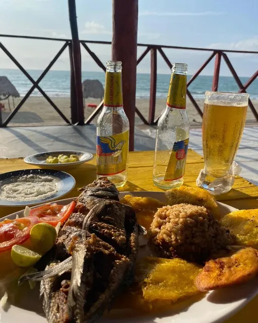 Restaurante DONDE Alcira Playa - La Boquilla