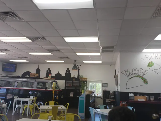 La Combi-gotes Mexican Kitchen