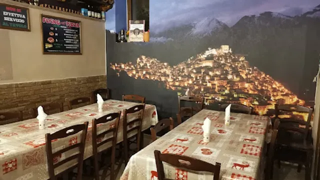 Flying Pizza( pizzeria da asporto con forno a legna)