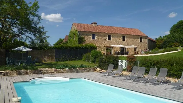 Gite la Garipière holiday rental for 12 with pool in Dordogne