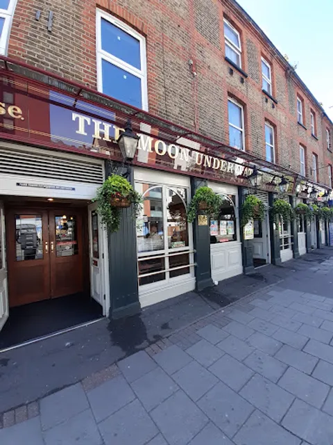 The Moon Under Water - JD Wetherspoon