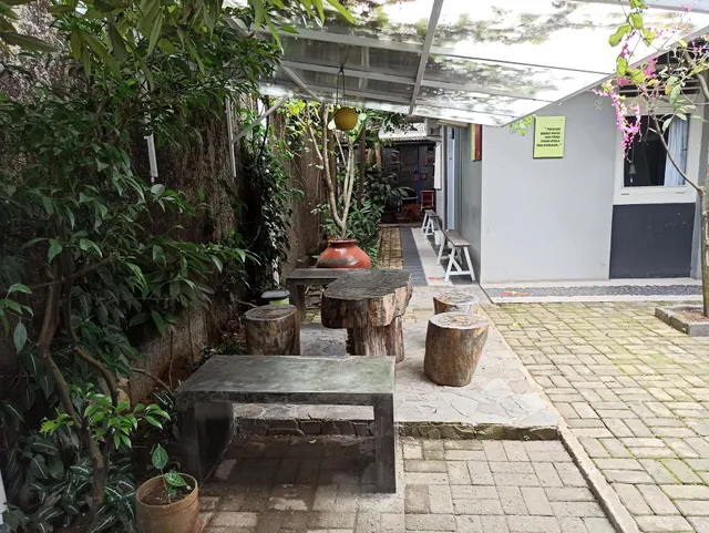 Jeng Tini Guest House