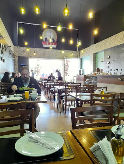 Restaurante Vó Eva I Maringá-PR I Comida Caseira