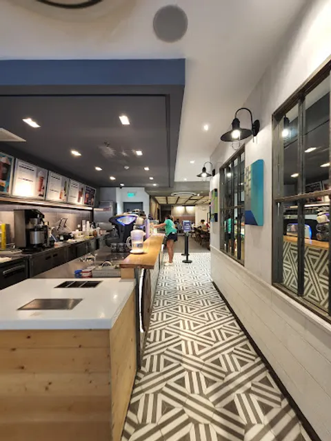 Coffee Bean and Tea Leaf