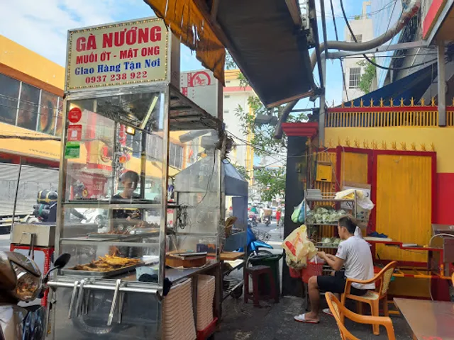 Gà Nướng Phi Long