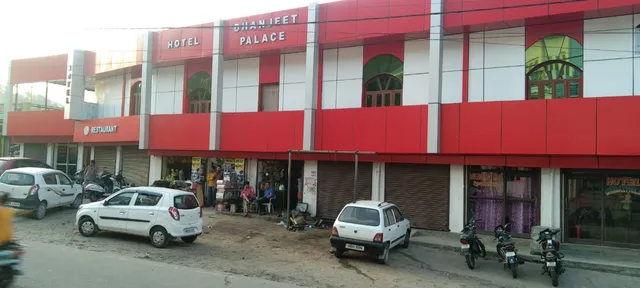 Hotel Dhanjeet Palace