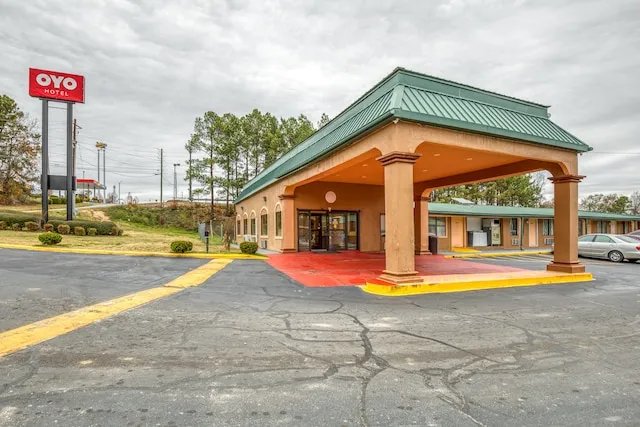 OYO Hotel Macon GA West