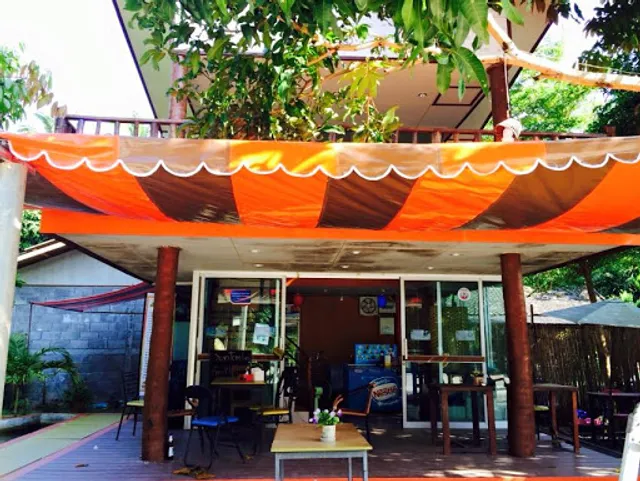 Somtum Indy Cafe & Restaurant (ร้านส้มตำอินดี้)