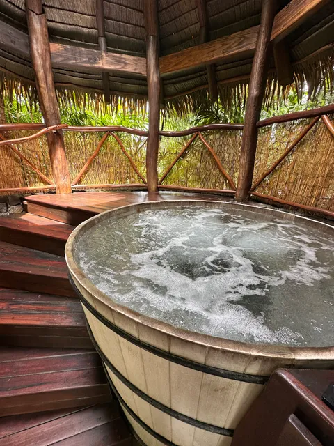 Mamalahoa Hot Tubs & Massage