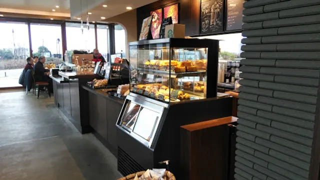 Starbucks Coffee - Futako-Tamagawa Park