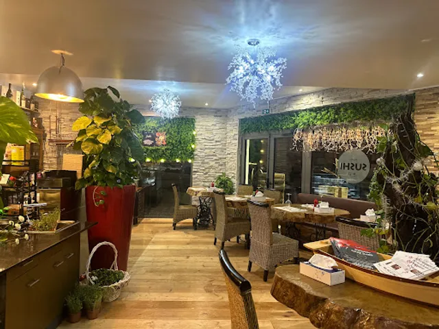 Khue Danh Sushi Kimchi