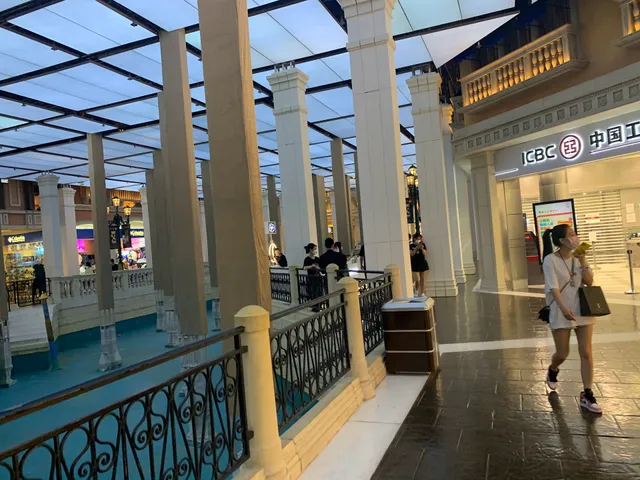 威尼斯人酒店西翼大堂巴士站