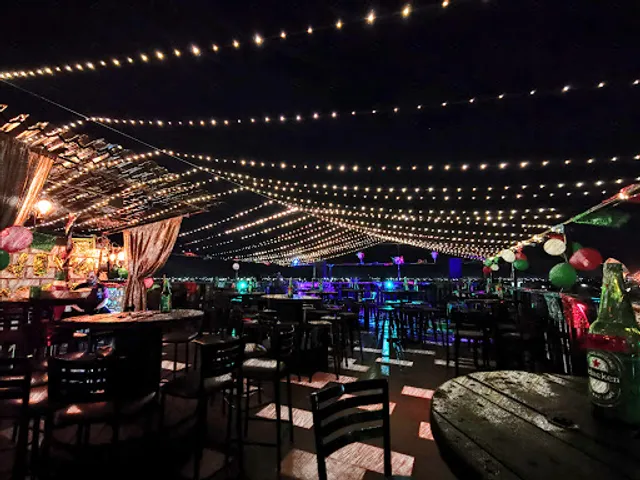 La Manuela Sport Bar & Grill