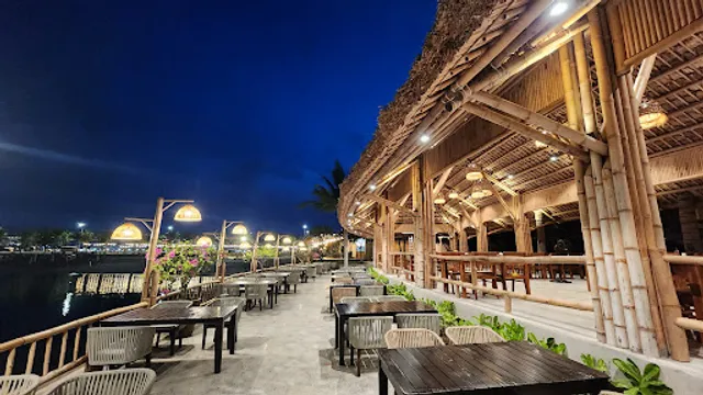 Làng Tôm Seafood Restaurant