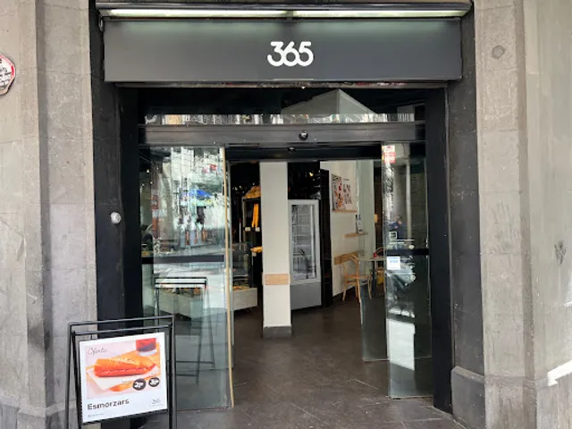 El Primavera Cafe 365