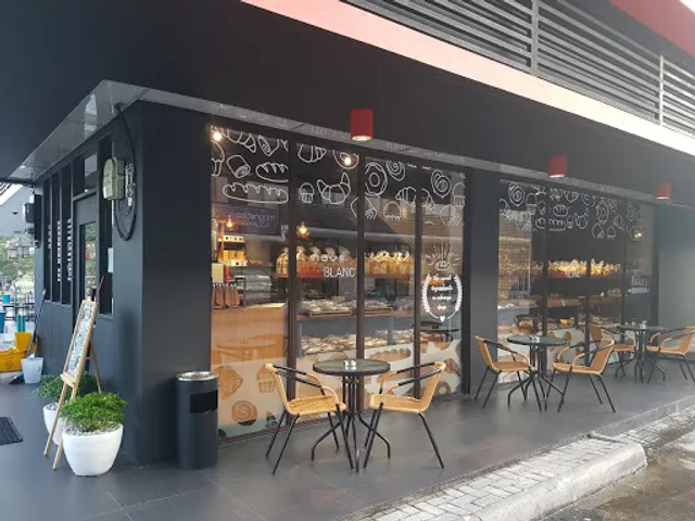 Red Blanc coffee & bakery cafe