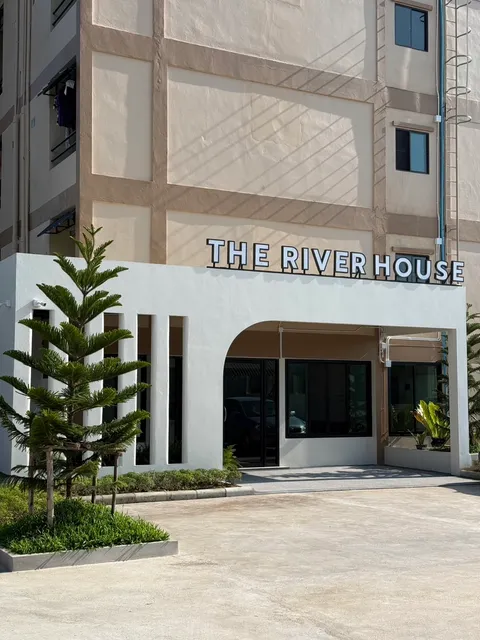 The River House ( เดอะ ริเวอร์เฮ้าส์ ลำพูน )