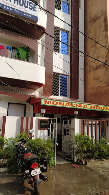 OYO 44076 LAXMI GUEST HOUSE