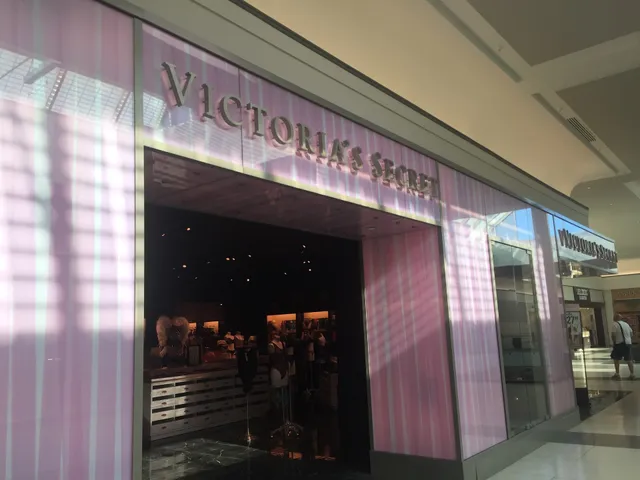 Victoria's Secret & PINK