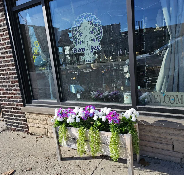 Bou'jee Community Thrift Store, Fostoria, Ohio