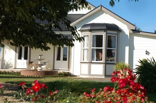 Cambridge Coach House