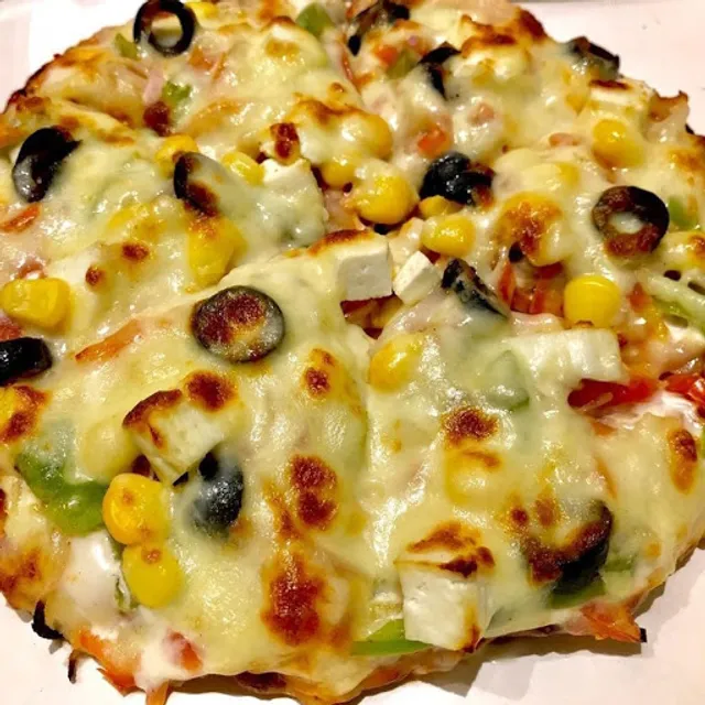 GUPSHUP CAFE & BAKERY