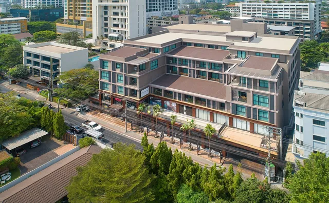 Metropolis Suites Bangkok, Tapestry Collection by Hilton