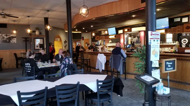 Gino’s Restaurant & Cocktail Lounge