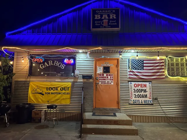 Garbo's Neighborhood Bar