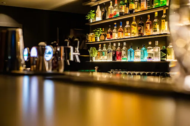 Aristocrate Bar & Restaurant