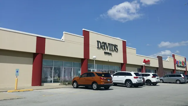 Park Pointe Plaza Shopping Center