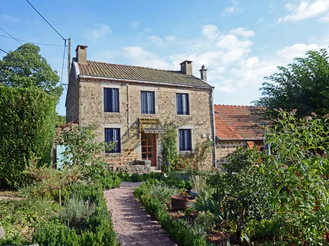 Chambres et table d'hotes Arfeuilles Le Bois du Four