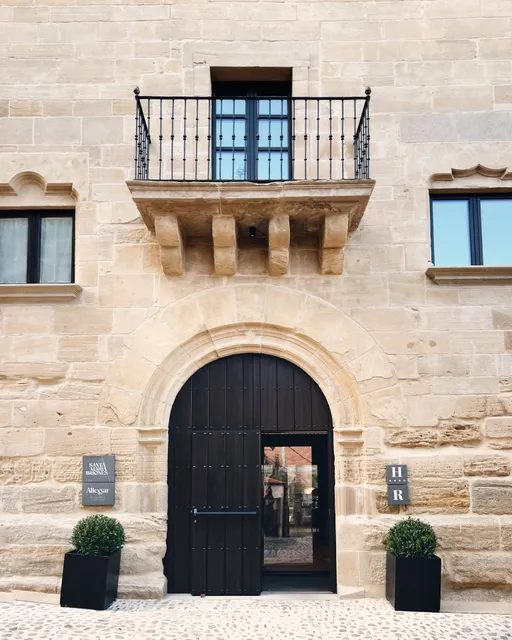 Hotel Santa María Briones