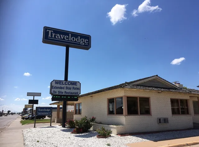 Travelodge by Wyndham Dodge City