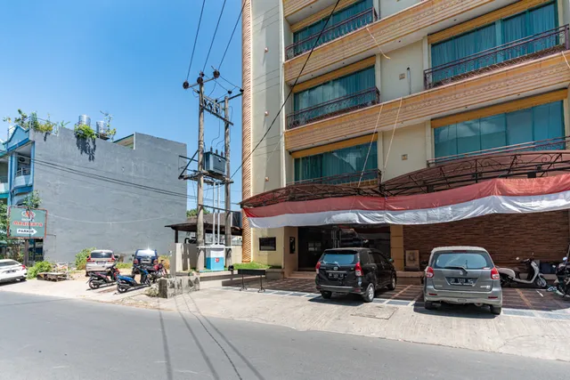 RedDoorz Plus @ Maricaya