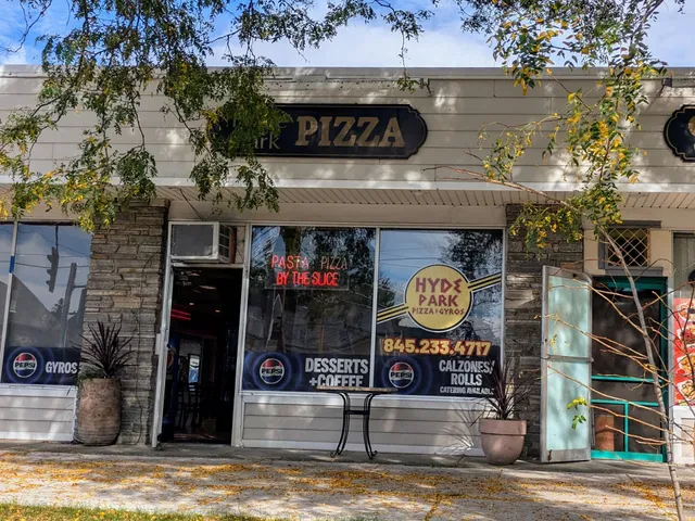 Hyde Park Pizza & Gyros
