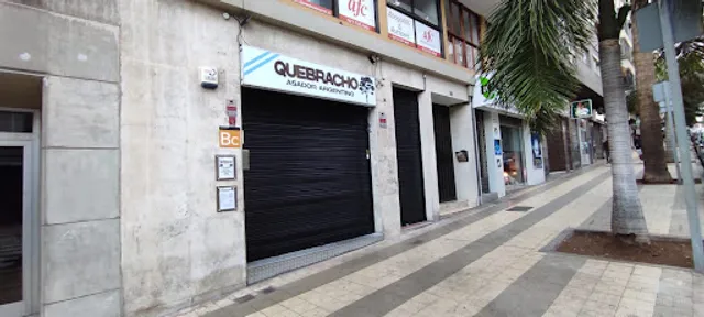 Quebracho asador, parrilla