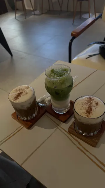 Claré Cafe & Dining