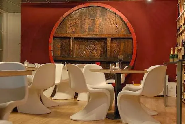 Bacchus - vinothek, wein, café, bar