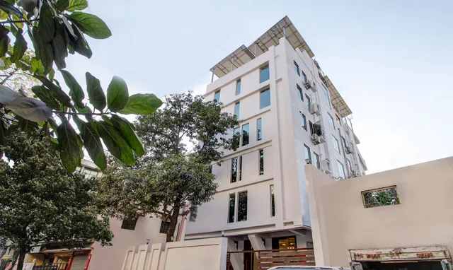 Treebo The Pavilion, Railway Station