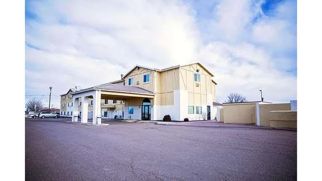 Super 8 by Wyndham Holbrook