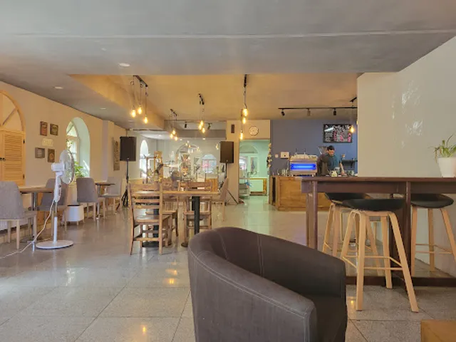 UBean Coffee House & Roasterie