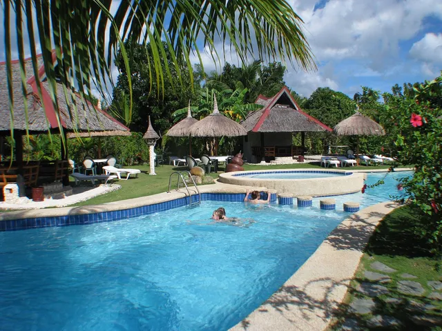 Dolphin House Resort