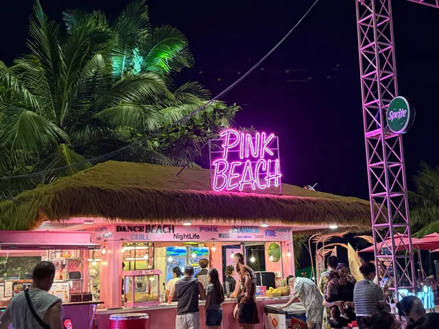 Bar Pink Beach