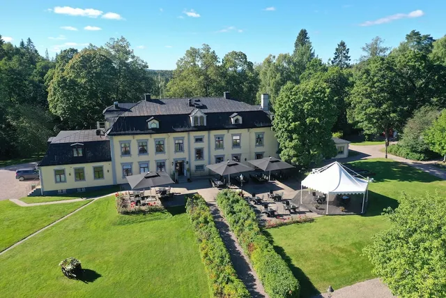 Hennickehammars Manor