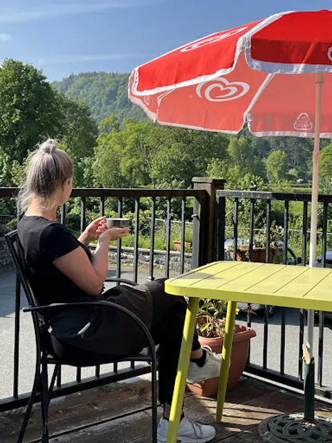 The Old Tannery / Yr Hen Danerdy